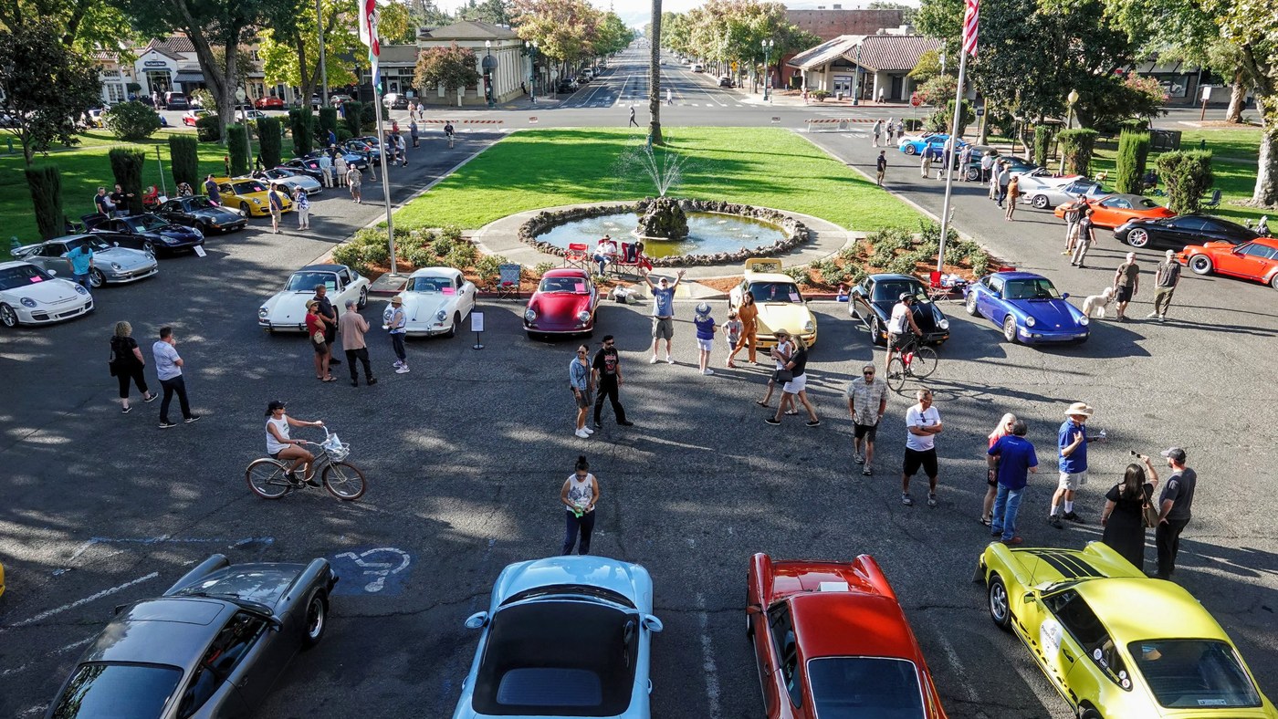 Porsches on the Plaza 2026